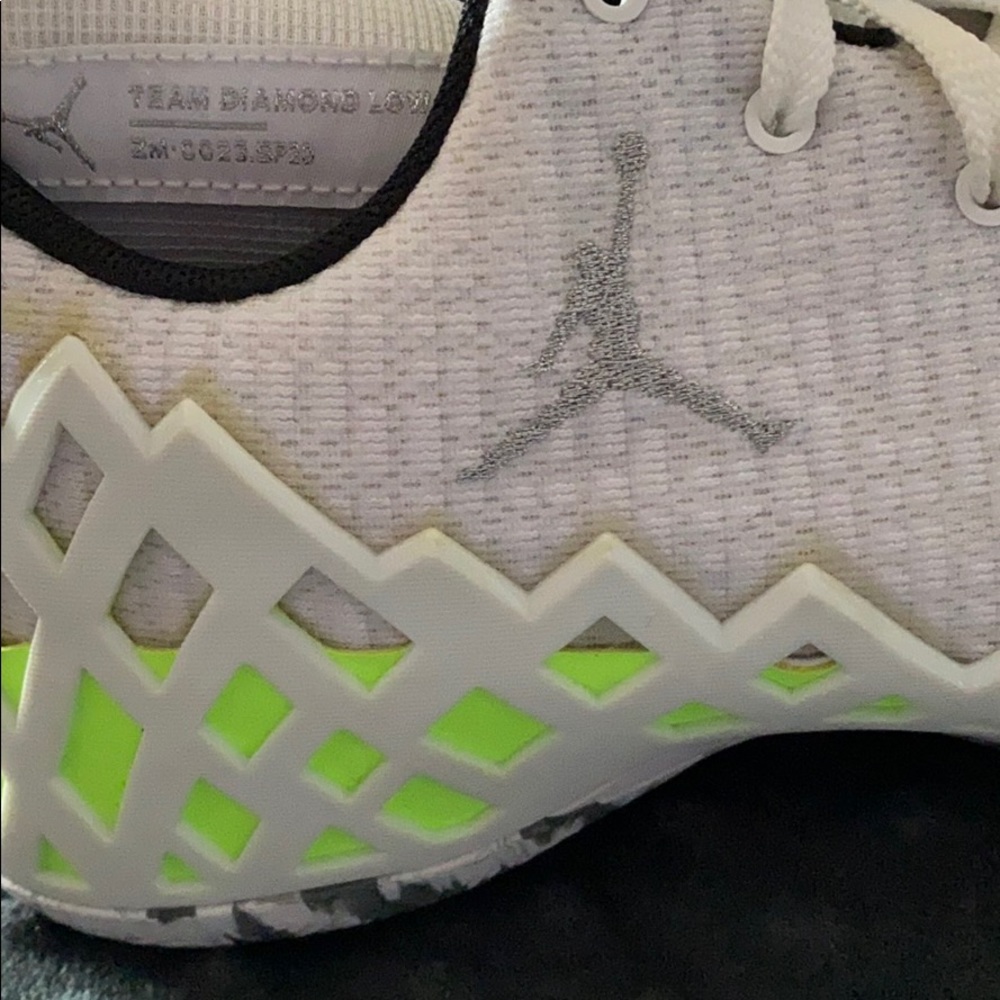 Jordan sneakers - Picture 9 of 16
